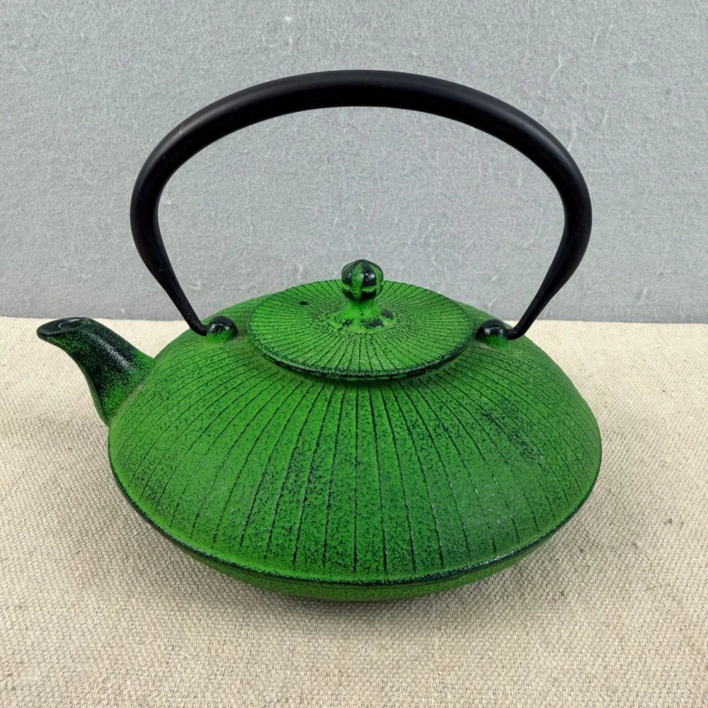 Kotobuki Green Cast Iron Teapot‎ Nanbu Tekki Japanese Tetsubin with Infuser